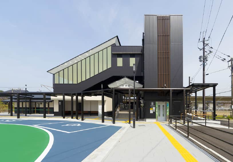 浜崎駅　駅舎・自由通路